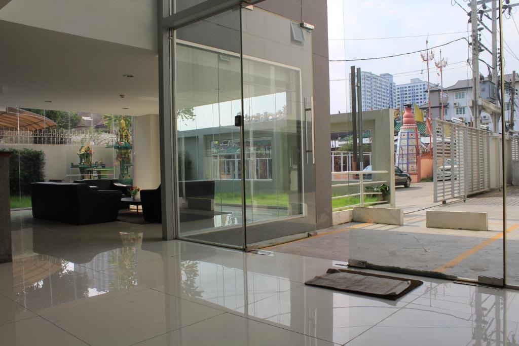 Utd Apartments Sukhumvit Ban Khlong Nang Li Extérieur photo