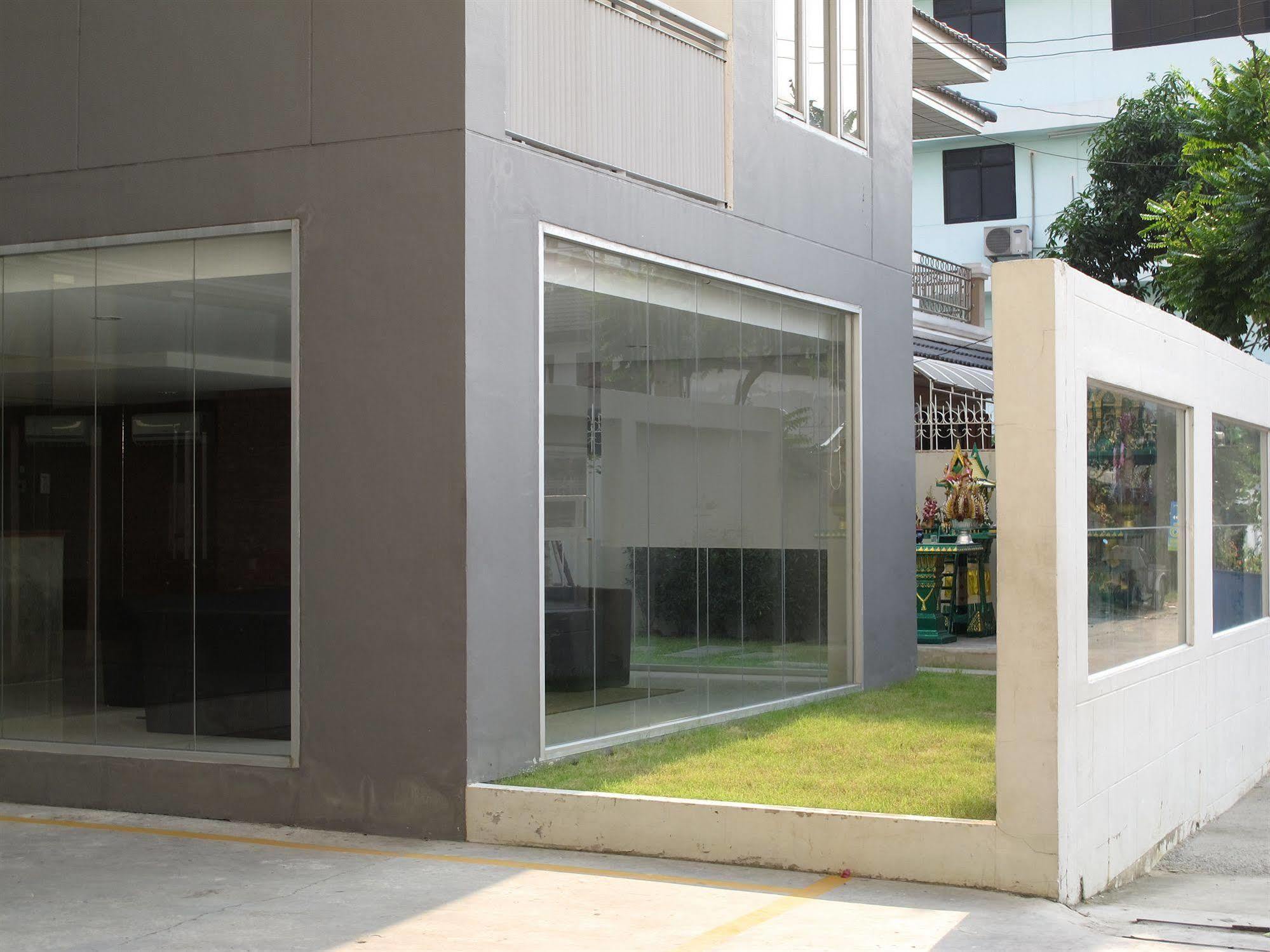 Utd Apartments Sukhumvit Ban Khlong Nang Li Extérieur photo